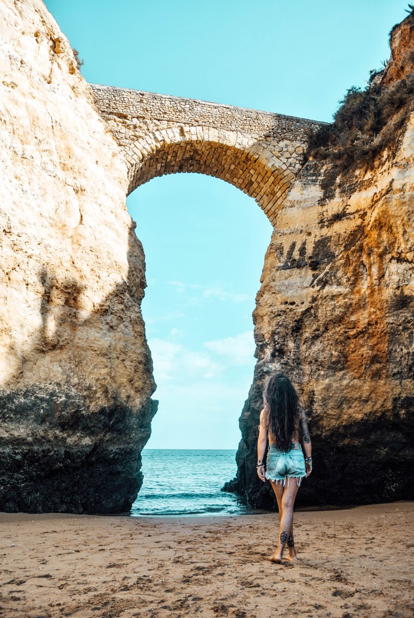 lagos-portugal-travel-praia-des-estudiantes